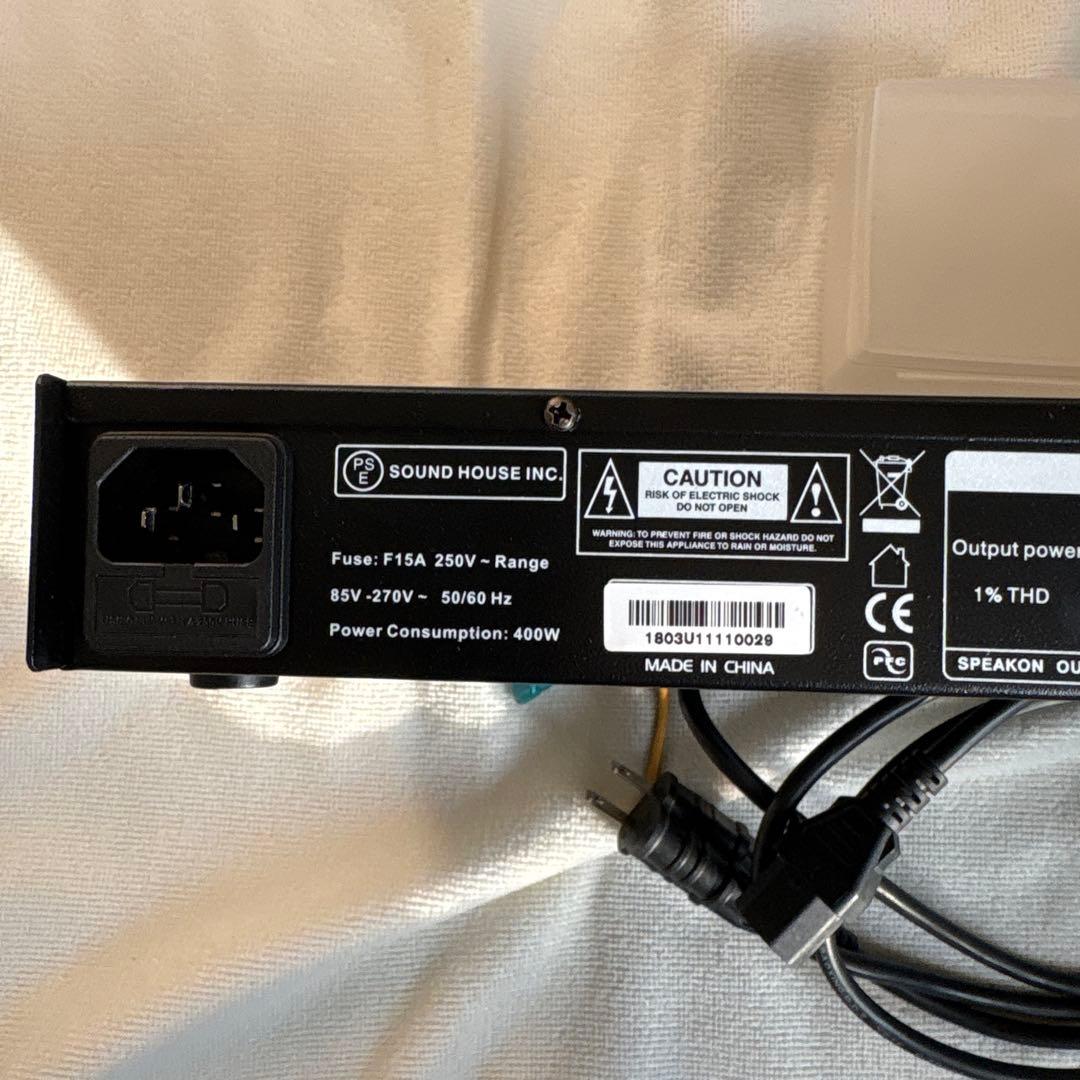 CLASSIC PRO DCP1100 パワーアンプ