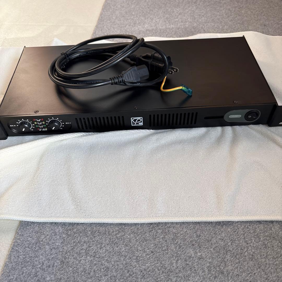 CLASSIC PRO DCP1100 パワーアンプ