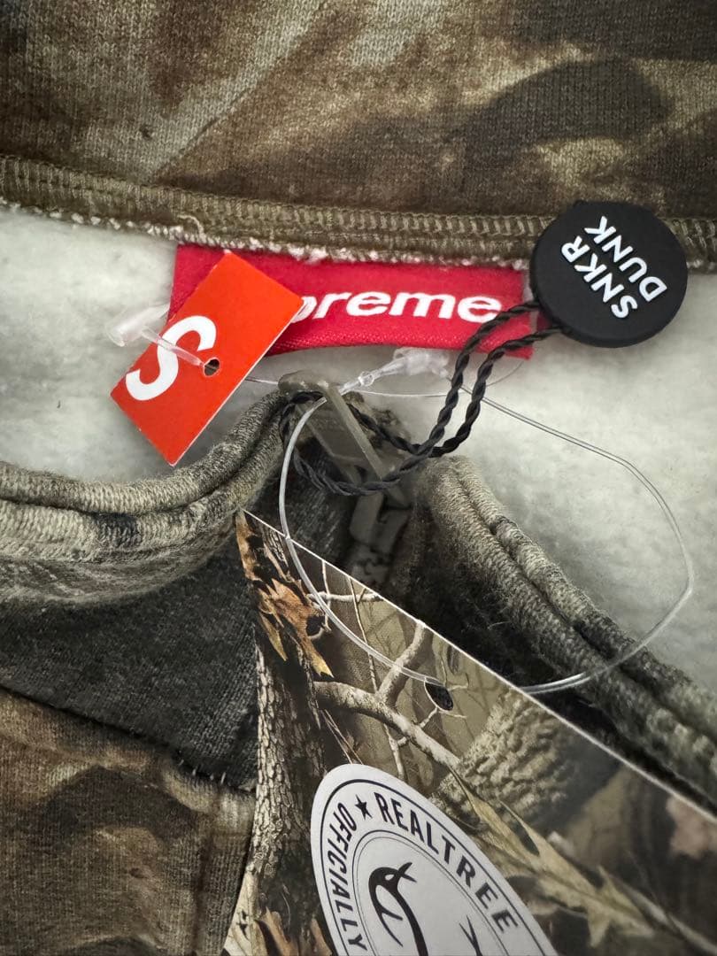 ジャケット・アウター Supreme Small Box Half Zip Pullover