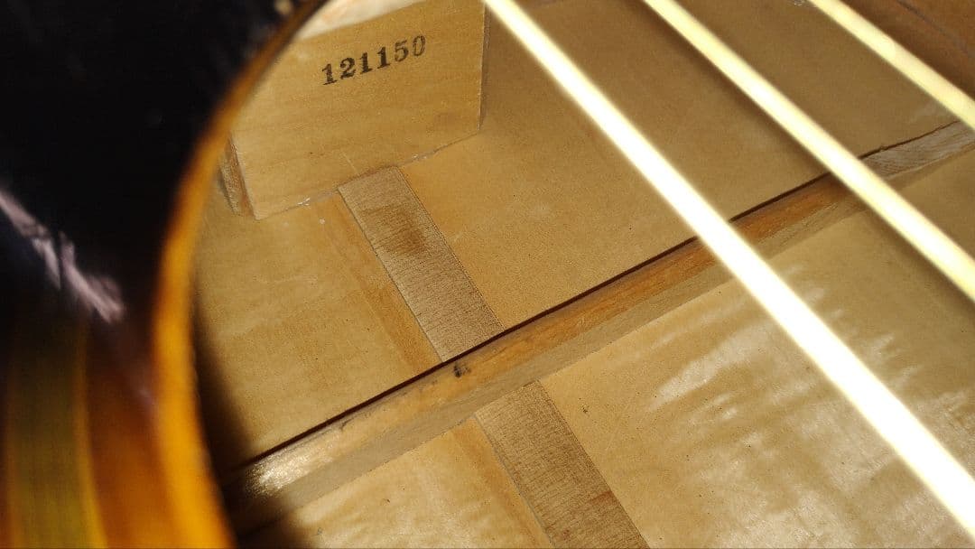 こ*ん様 経年美品 激鳴り トラ柾目 ハミングバード ダブルPU付きエレアコ