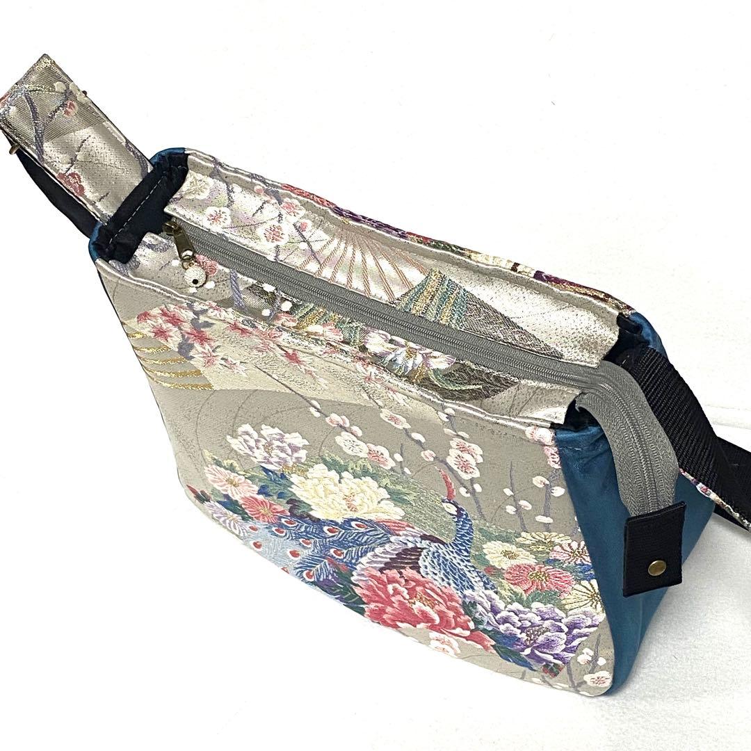 366 帯リメイク　華やかな孔雀のふっくらショルダーバッグ　匿名配送