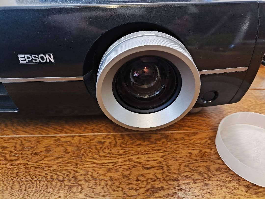 液晶プロジェクター EPSON dreamio EH-TW4000