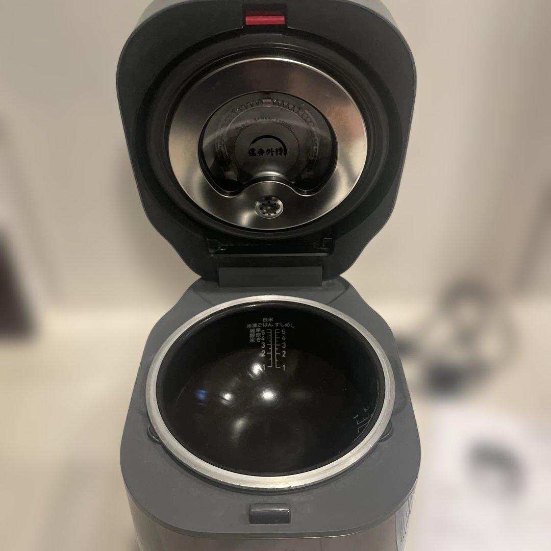 T-fal 炊飯器 遠赤直火炊き　5.5合炊き　メタリック　PK880CJP