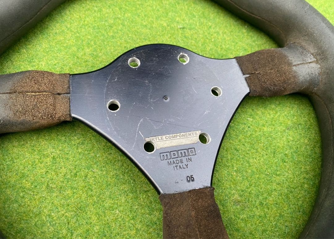 MOMO ステアリング 本体