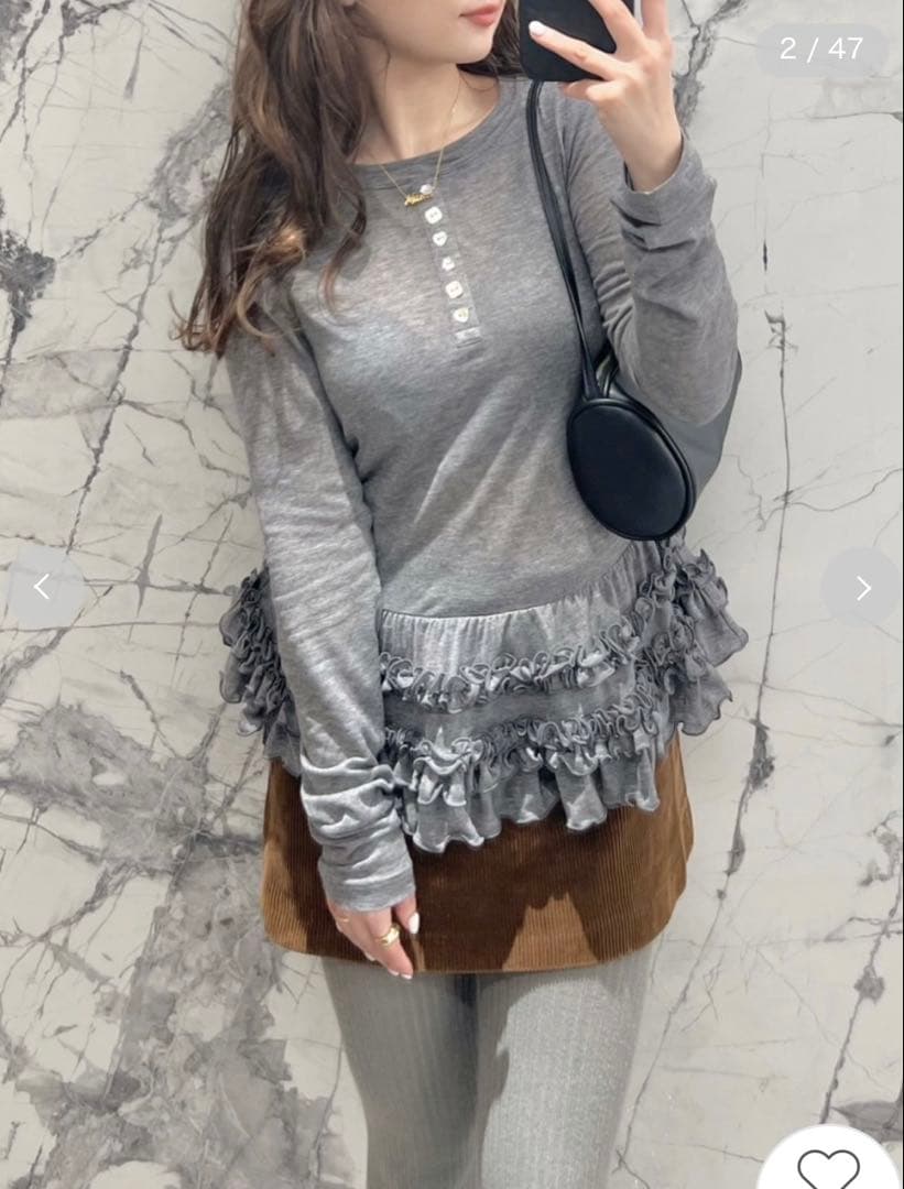 【じゅり】FUR FUR 裾フリルジャージートップス グレー