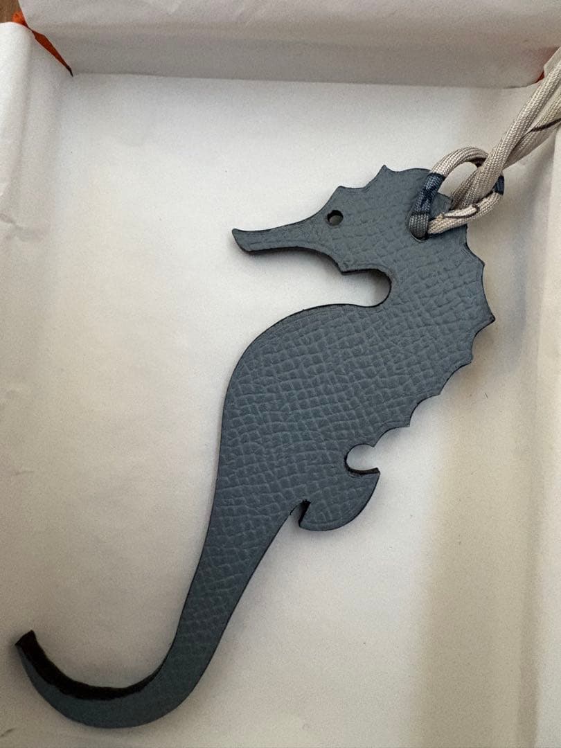 HERMES タツノオトシゴ チャーム　プティアッシュ　新品