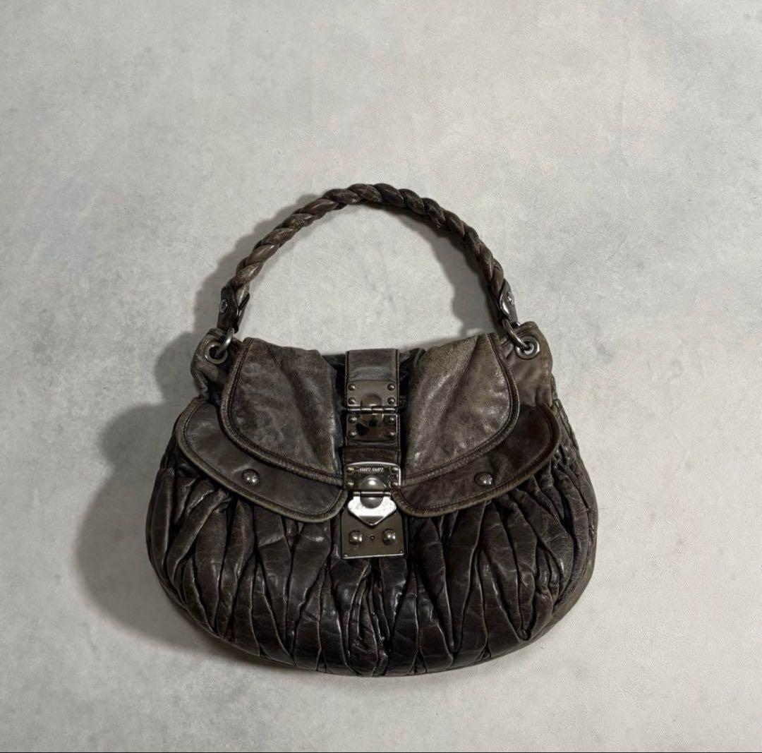 バッグ Y2K archive MIUMIU Matelasse leather bag