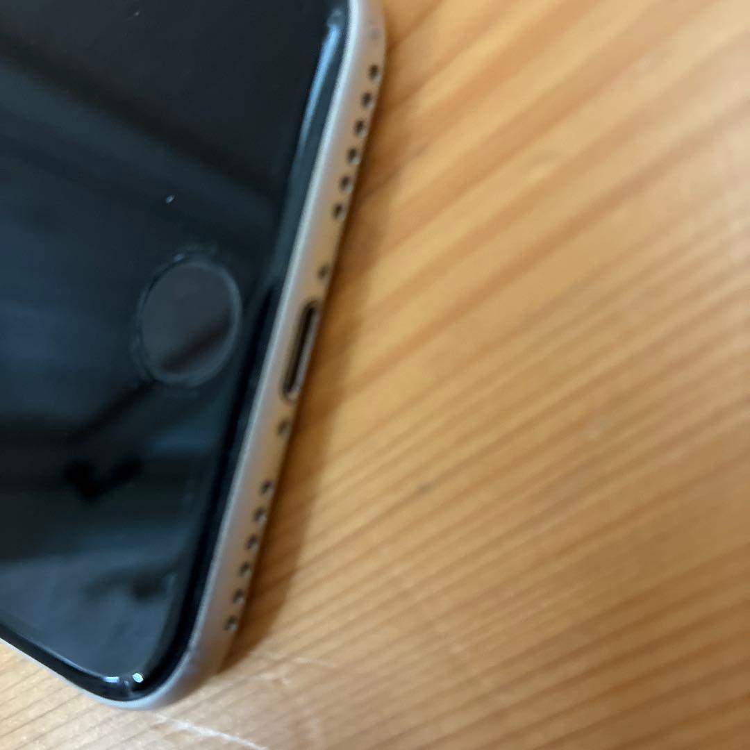 Apple iPhone SE 第3世代64GBホワイト本体