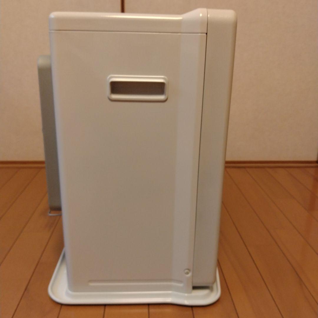 コロナ石油ファンヒーターFH-VX7318BY-W　19・26畳用　2018年製