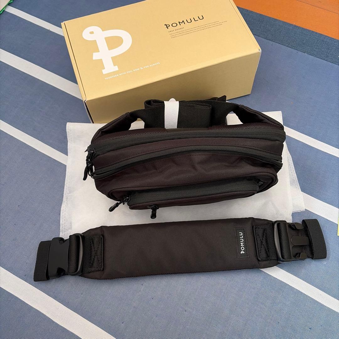 POMULU ヒップシート　カジュアルブラック