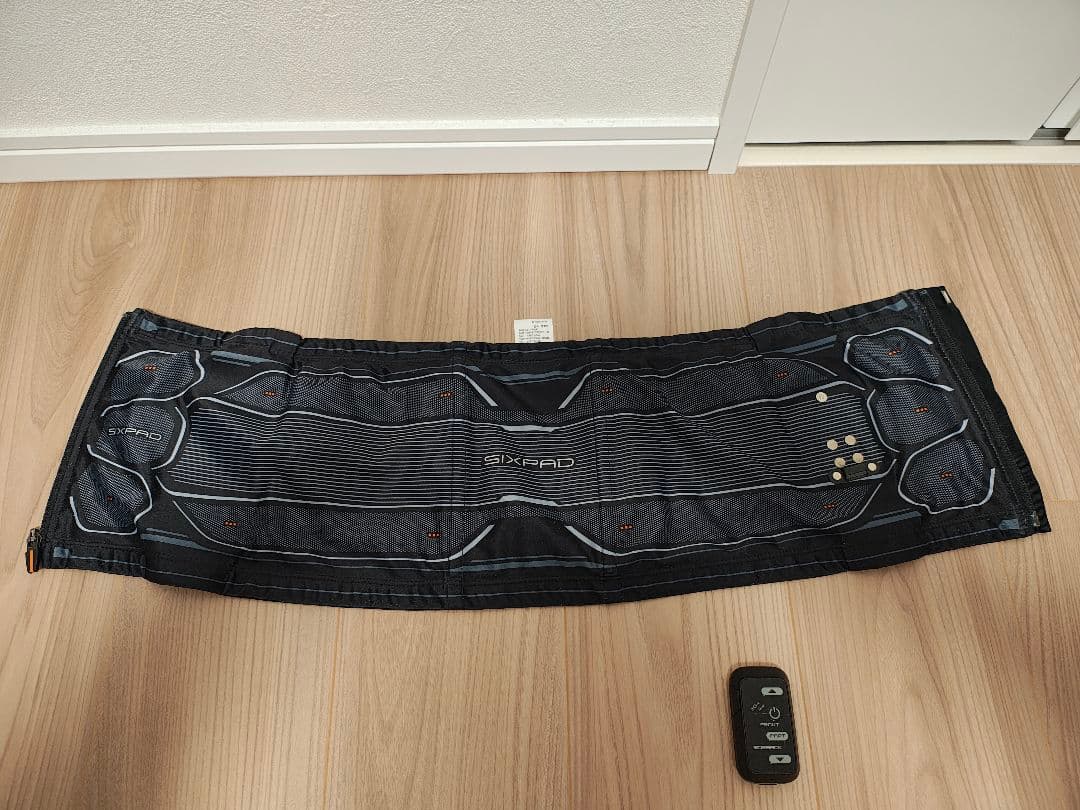 SIXPAD Mサイズ　コアベルト　ウエスト72〜90