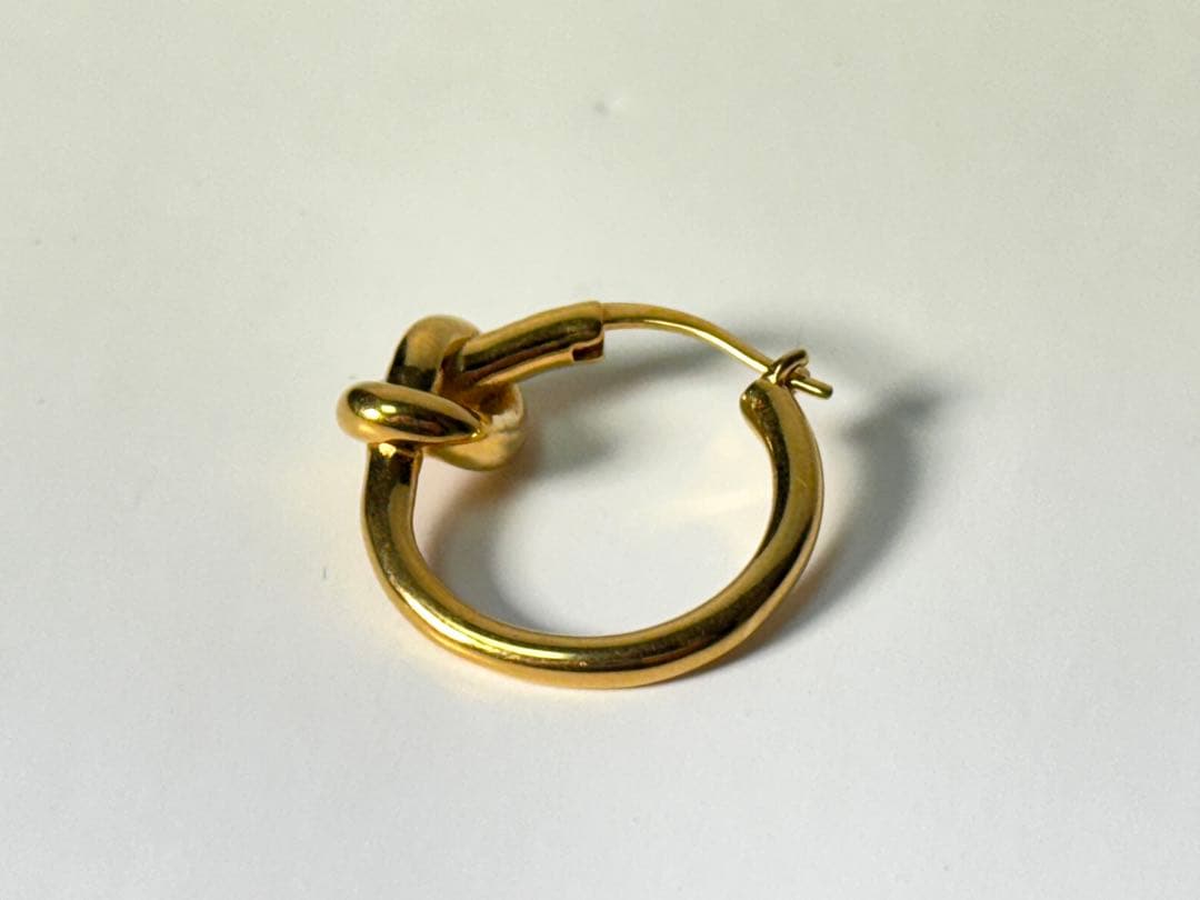美品 CELINE ノットスモールフープ ピアス ゴールド定価69300円