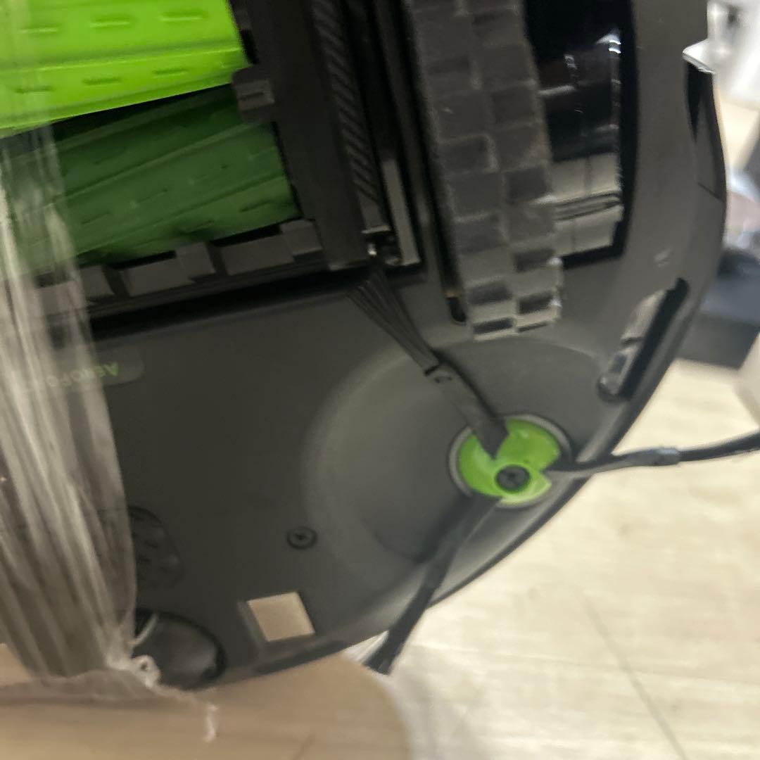 ルンバ j7 ロボット掃除機 アイロボット 高性能カメラ コード類回避 動作良好