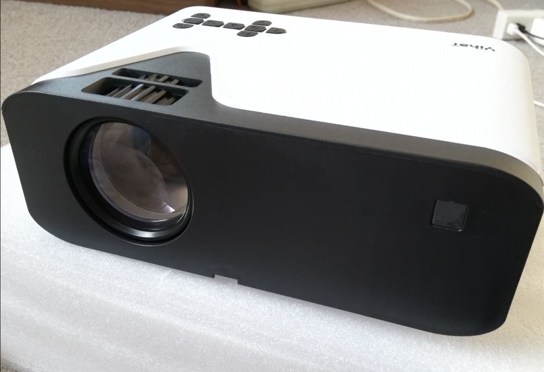 本日終了⭐高画質小型プロジェクター1080PフルHD 4500ルーメン豪華セット