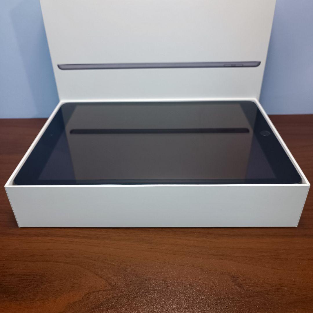 (美品) iPad 10.2 第8世代 WiFi 32GB キーボード付き