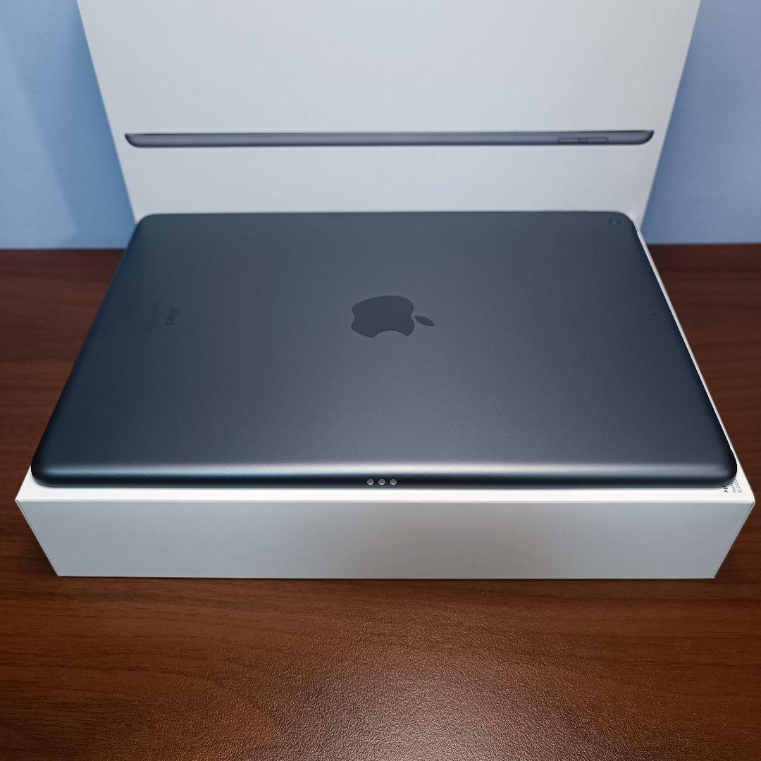 (美品) iPad 10.2 第8世代 WiFi 32GB キーボード付き