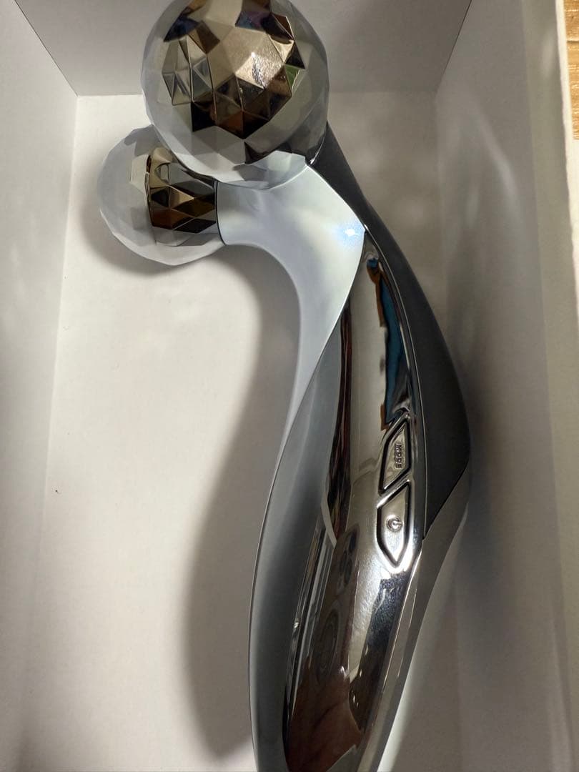 ReFa カラットリフト EMS