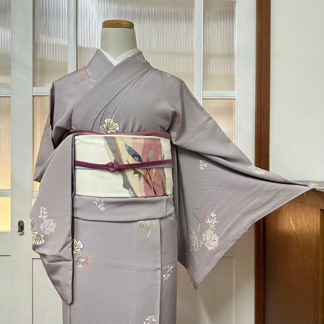 く*る様 小紋　袷　正絹　草木模様　飛び柄　藤鼠色　身丈170裄72トールサイズ