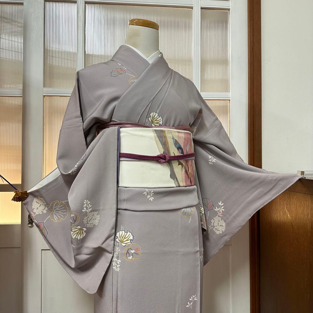 く*る様 小紋　袷　正絹　草木模様　飛び柄　藤鼠色　身丈170裄72トールサイズ