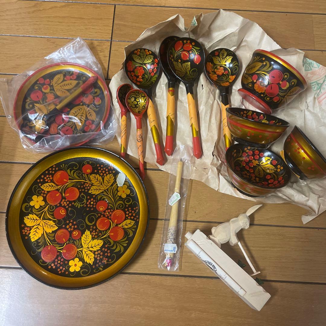 ロシア　ホフロマ塗り　工芸品　アンティーク　小物入れ