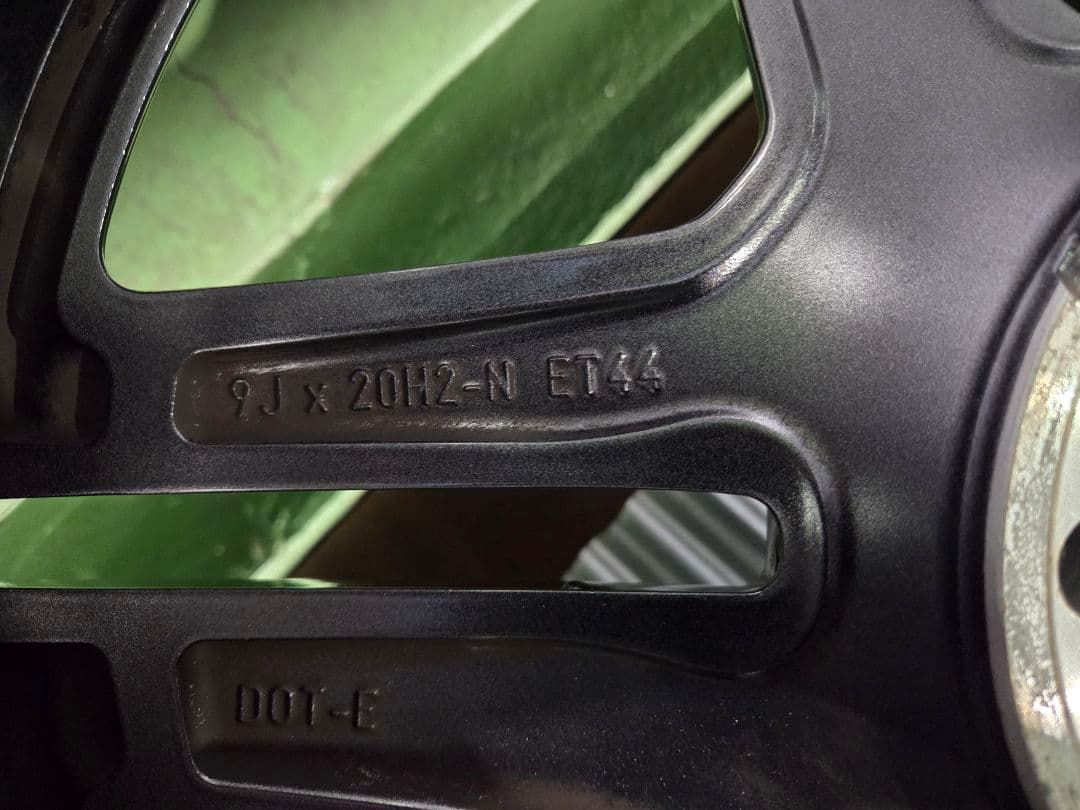 W167ベンツ GLE400dスタッドレスタイヤ AMG20インチ ホイール美品