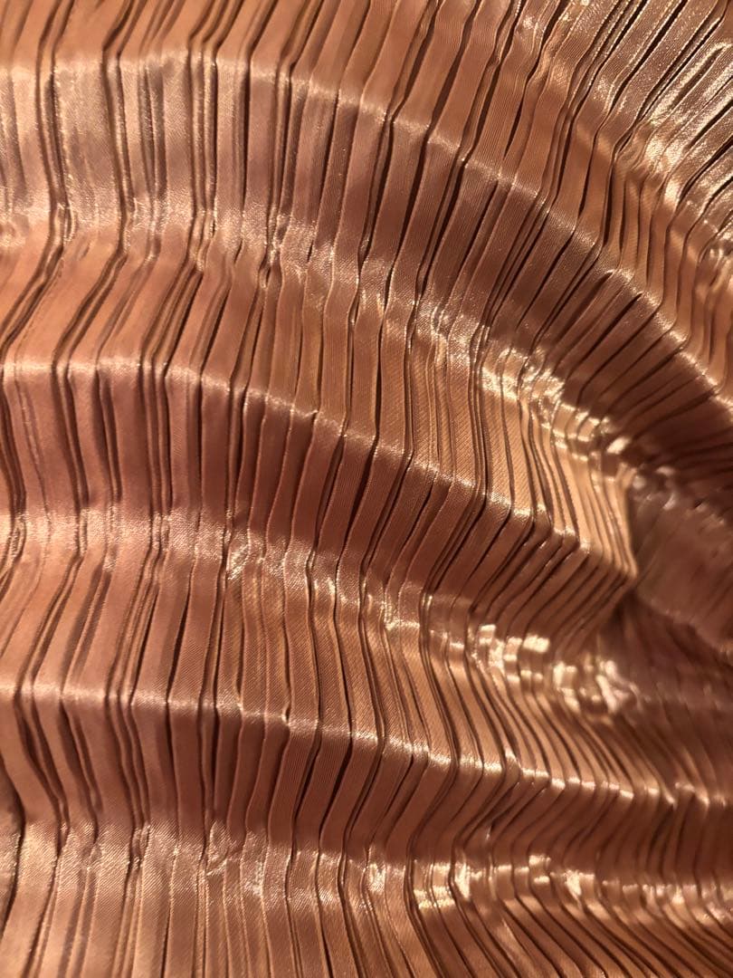 イッセイミヤケ　 ゴールド　レディース　プリーツベスト M