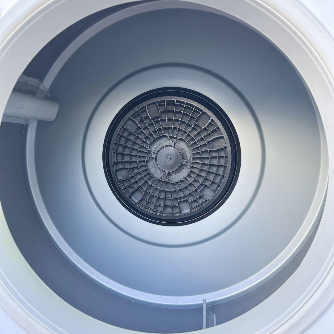 送料無料！大人気日立ふんわりガード搭載！おしゃれホワイト除湿型小型衣類乾燥機！