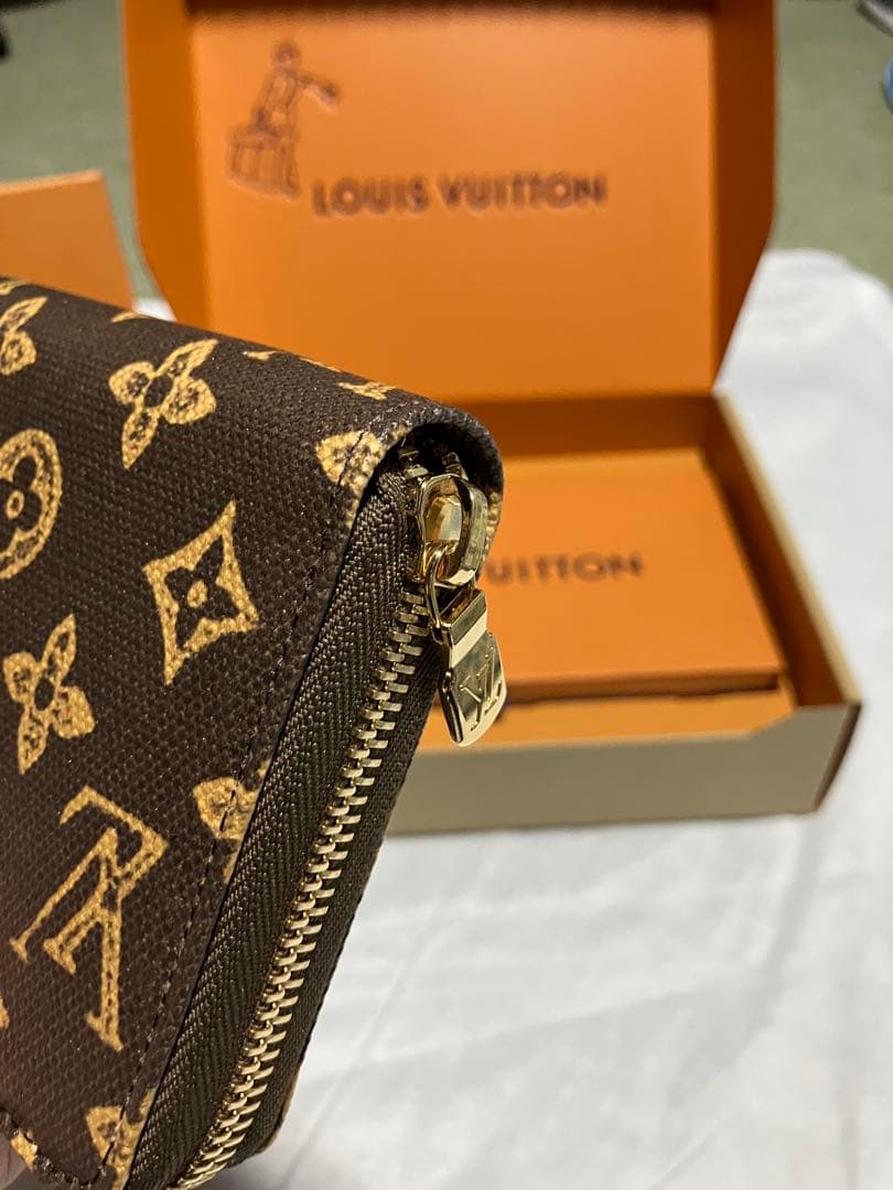 LOUIS VUITTON ジッピーウォレット長財布　日本限定新作