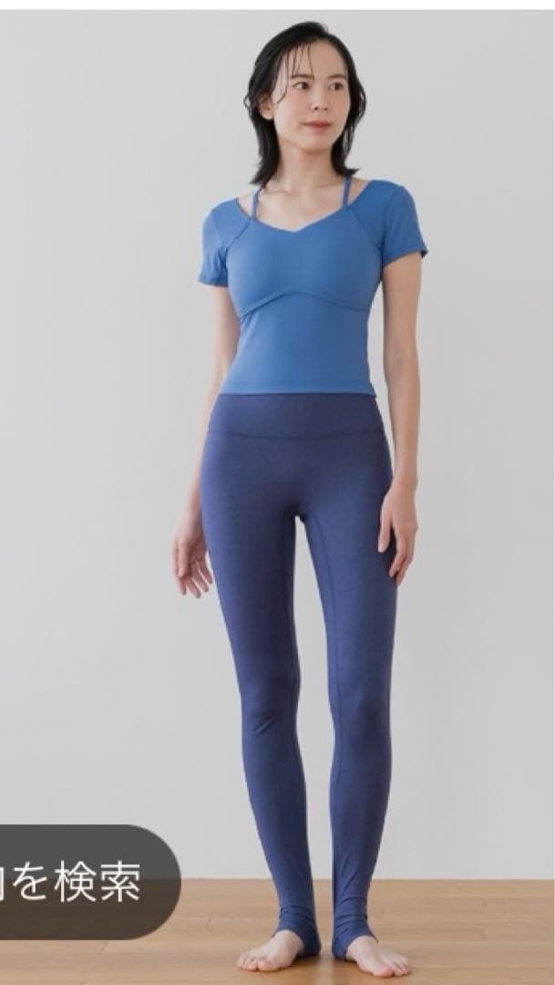 新品未使用　スカーラ　カップ付きオープンネックニットT