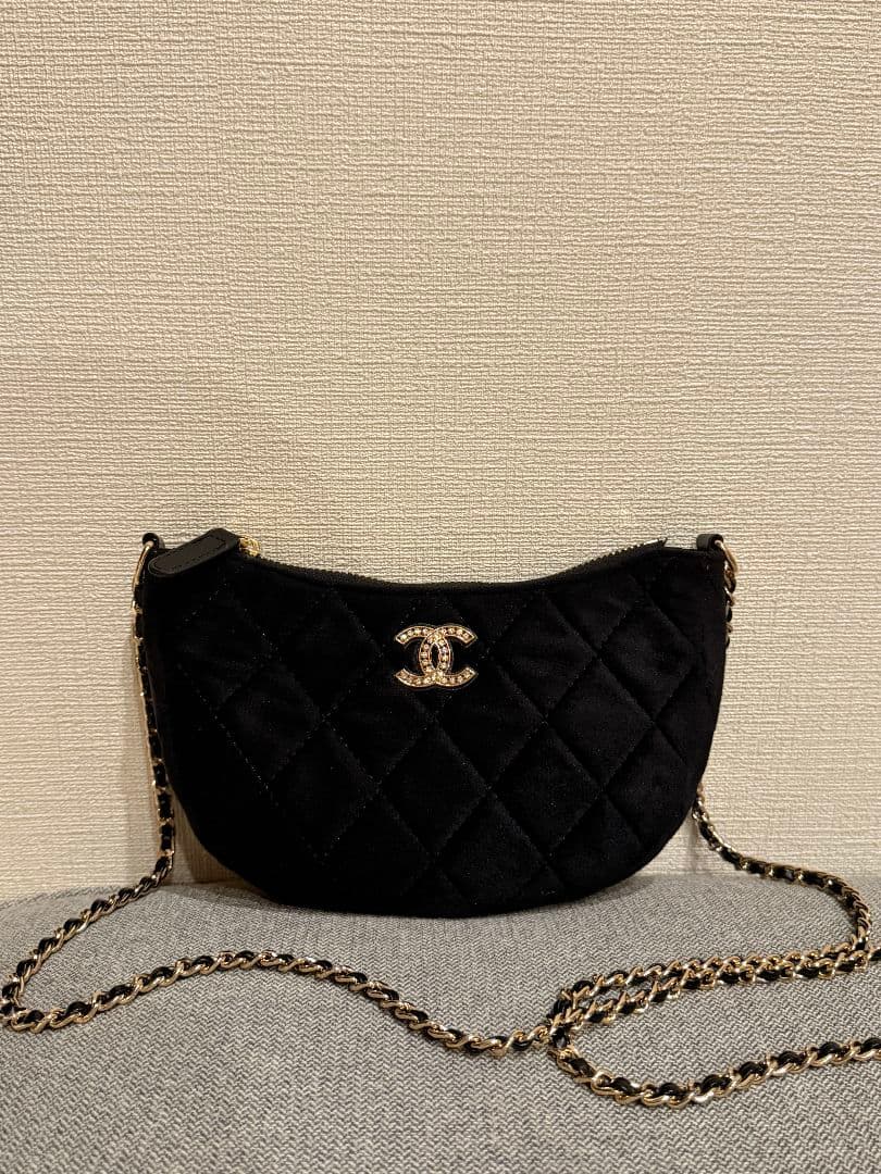 キルティング ショルダーバッグ　ブラック　ノベルティ非売品