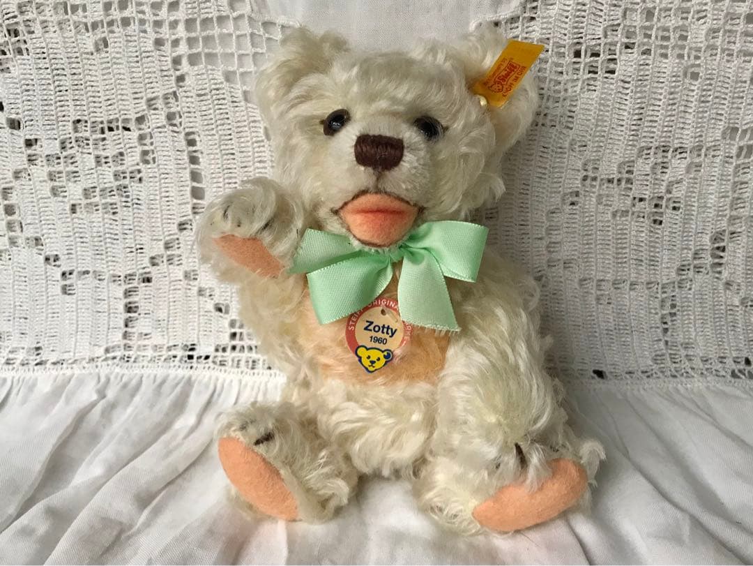 Steiff テディベアのZotty