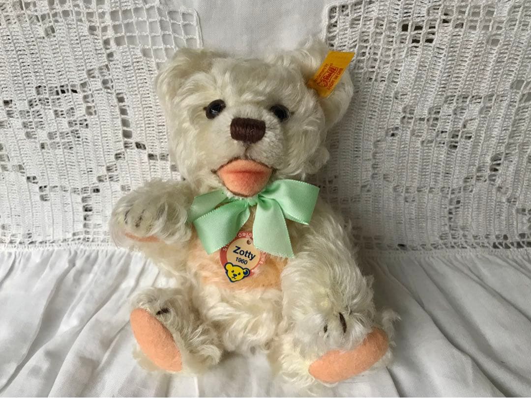 Steiff テディベアのZotty