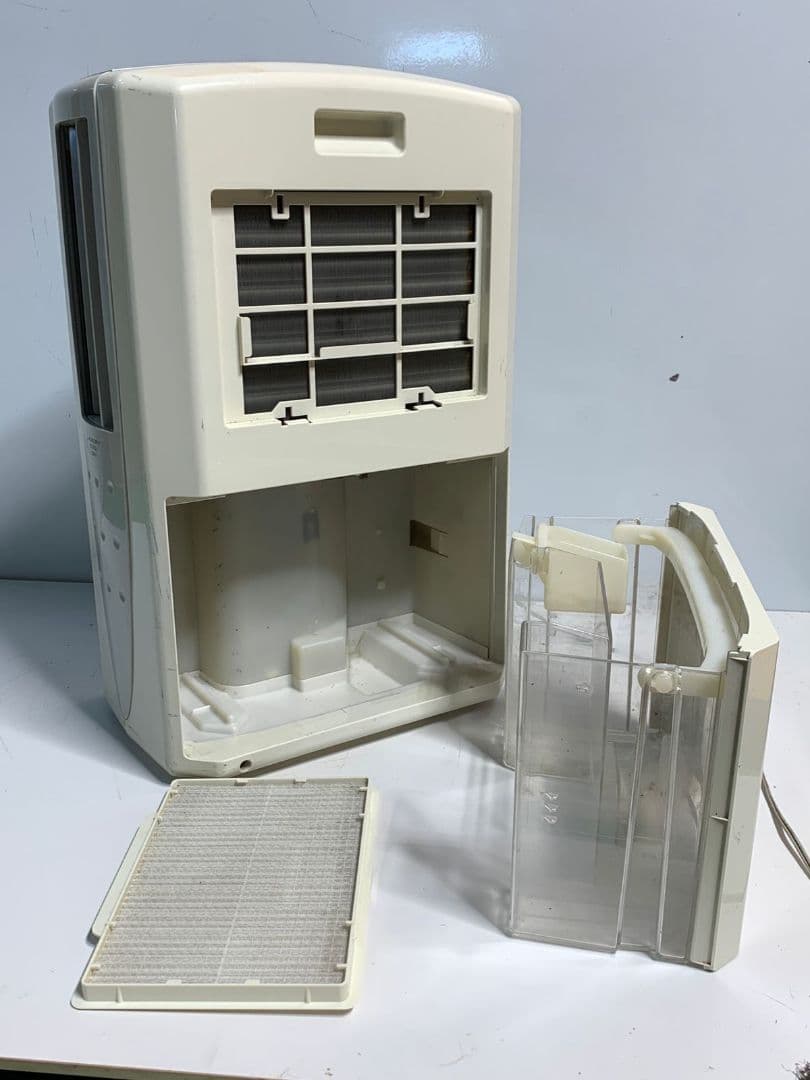 コロナ 冷風.衣類乾燥除湿機 CDM-1413 、2013年製 ホワイト