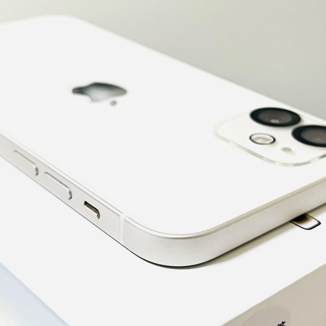 【美品】iPhone 12 本体 128GB SIMフリー （ホワイト）送料無料