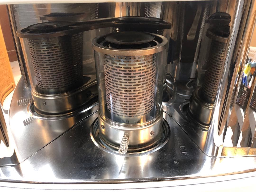 〈良品◎〉〈中古〉コロナ　石油ストーブ　2014年製　箱有　防寒　暖房　寒さ対策