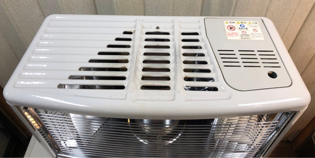 〈良品◎〉〈中古〉コロナ　石油ストーブ　2014年製　箱有　防寒　暖房　寒さ対策