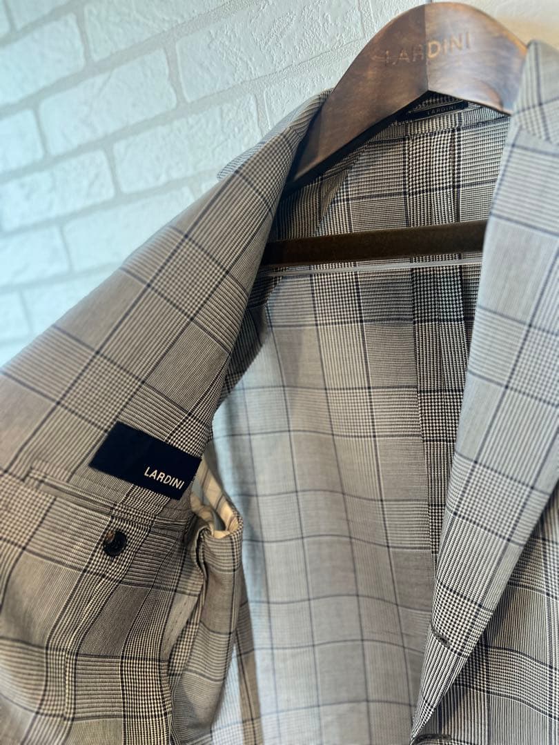 【極美品23万】 LARDINI ラルディーニ 3ピース スーツ 48