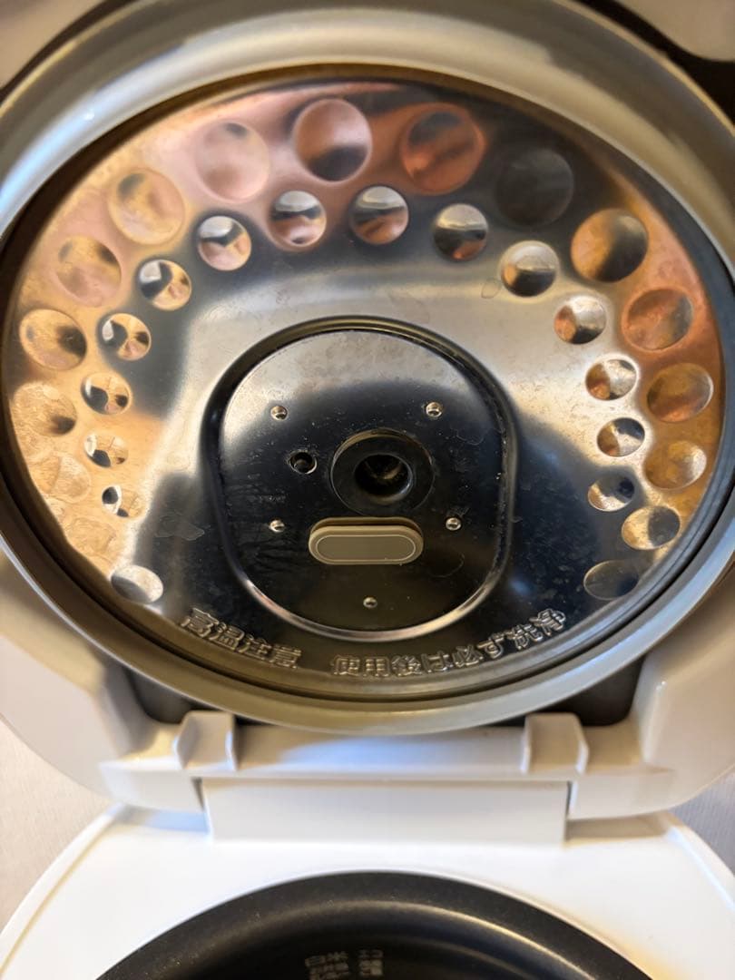 玉英@プロフ必読さま専用、TIGER 圧力IH炊飯器 JPV-A100