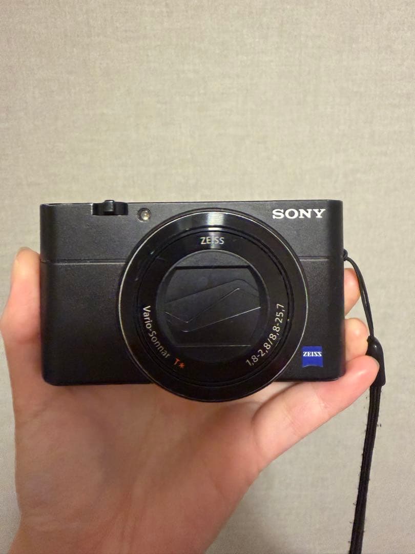 SONY Cyber−Shot RX DSC-RX100M5