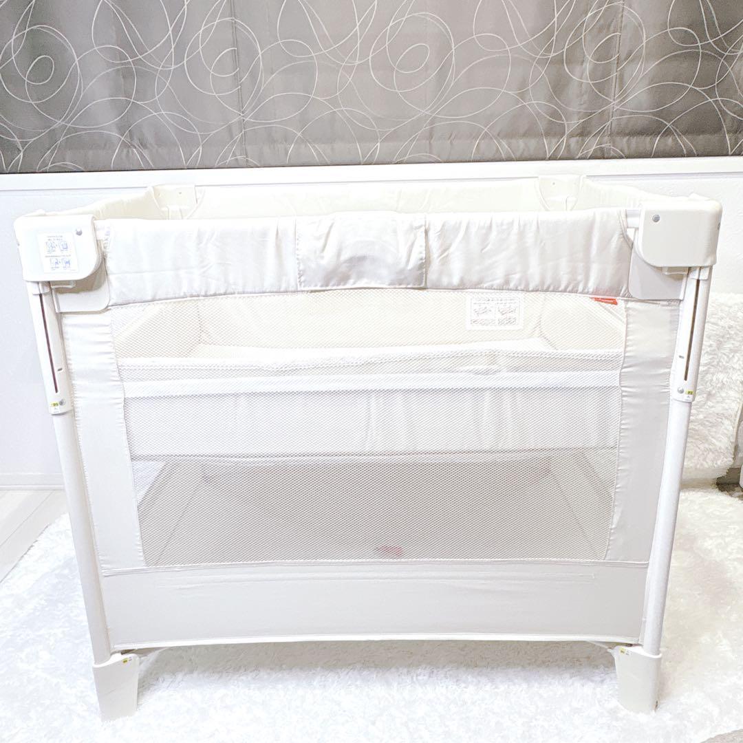 アップリカ ベビーベッド ココネルエアー ミルク ホワイト