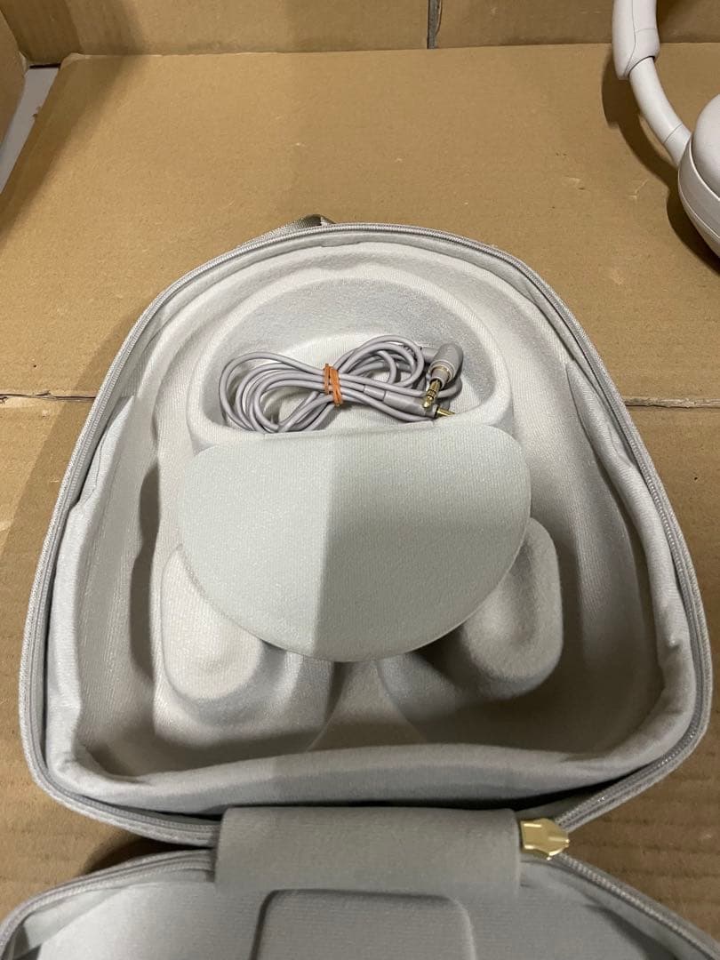 ソニー　ワイヤレスノイズキャンセリングステレオヘッドホン WH-1000XM5