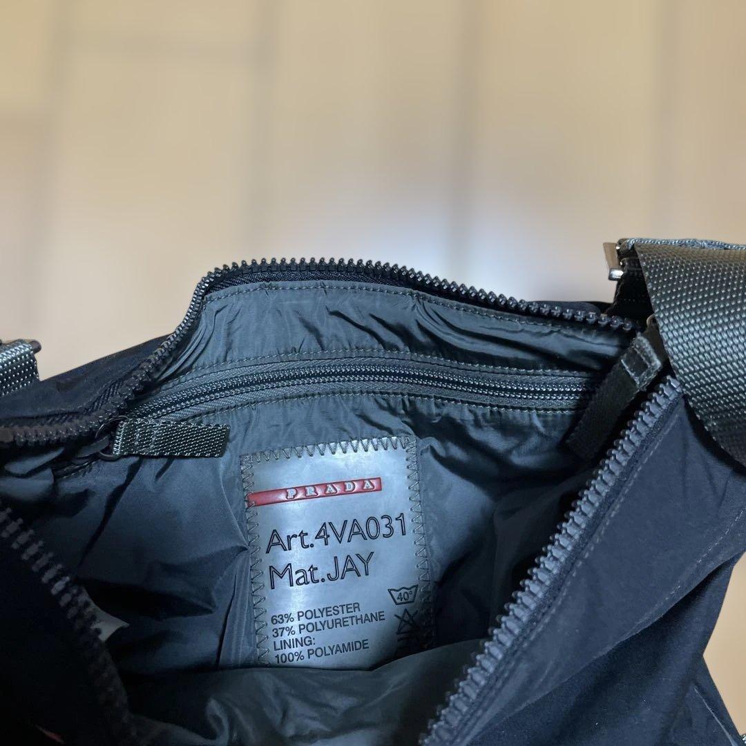 プラダ　ショルダーバッグ　4VA031