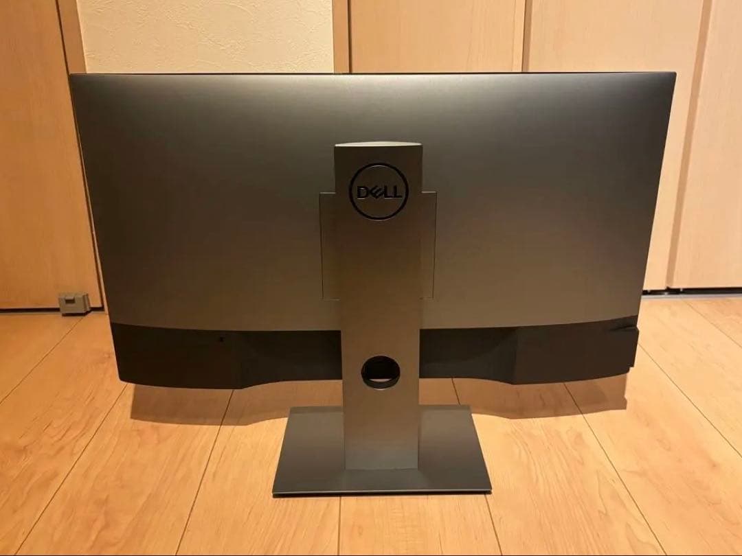 DELL U2719D デジタルハイエンド 27インチ モニター 001