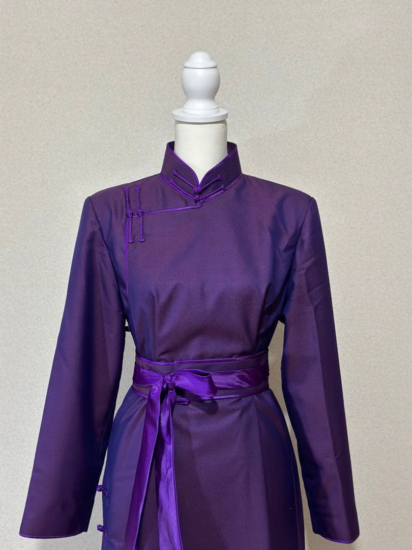 モンゴルの民族衣装　モンゴルデール　モンゴル文化　乗馬　馬頭琴　ノマド　遊牧民