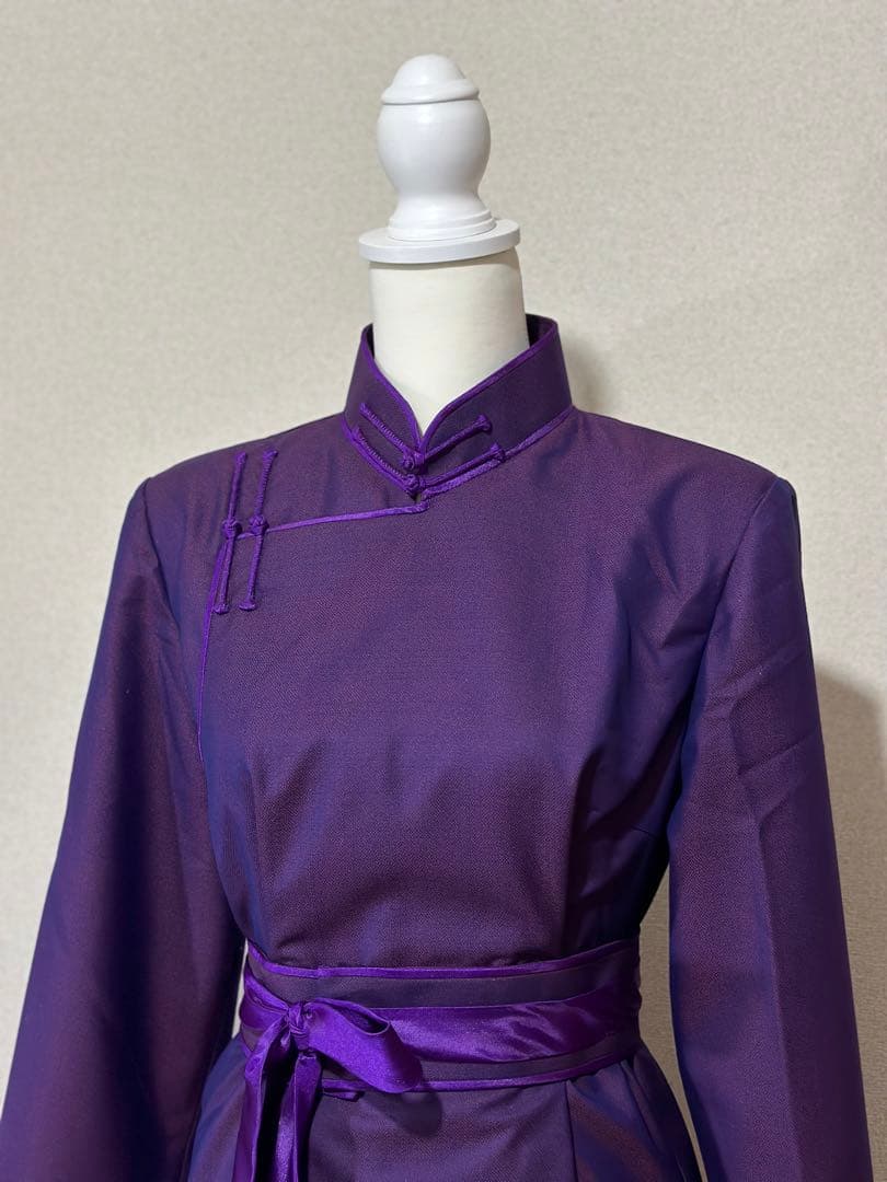 モンゴルの民族衣装　モンゴルデール　モンゴル文化　乗馬　馬頭琴　ノマド　遊牧民