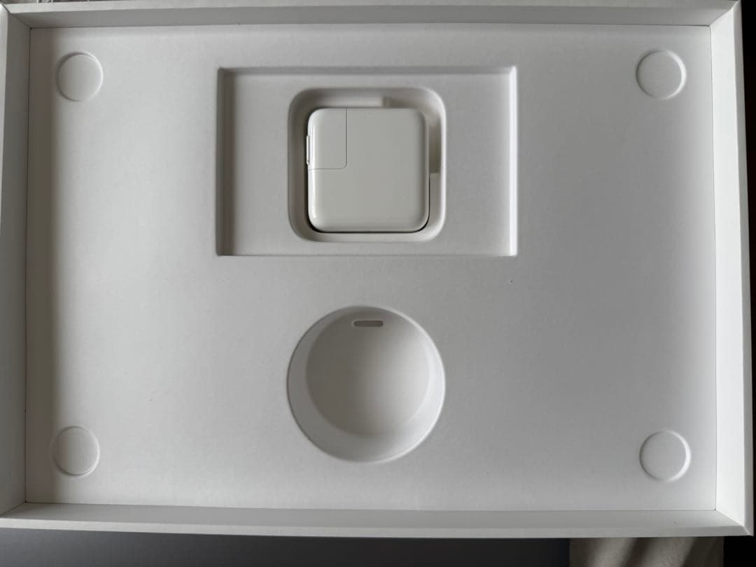 Apple MacBook Air (M1, 16GB) 512GB US配列