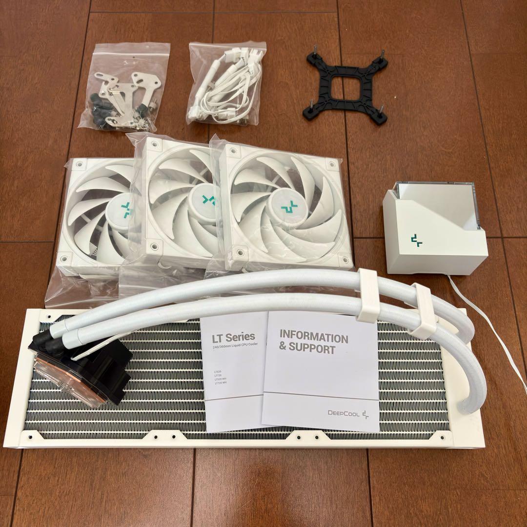 PC用ファン・クーラー Deepcool LT720 WH