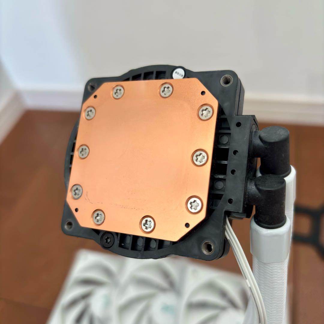 PC用ファン・クーラー Deepcool LT720 WH