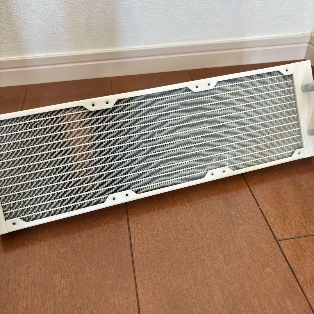 PC用ファン・クーラー Deepcool LT720 WH