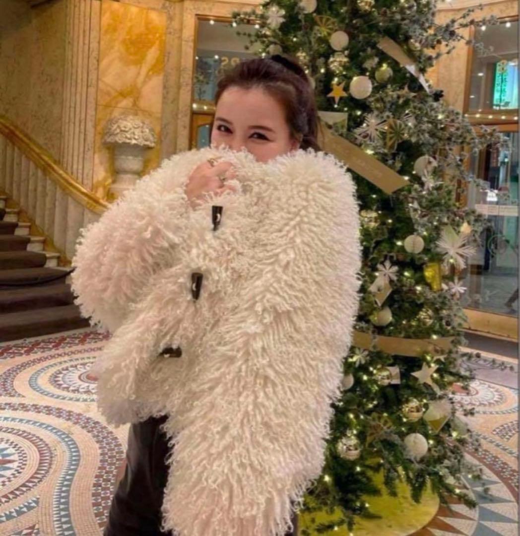 THETOE white far coat ファーコート Mサイズ